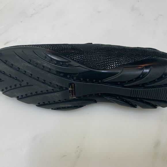 Vaneli sport shoes size 9 (new) - Picture 3 of 3